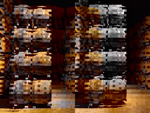 Thùng ủ rượu được làm như thế nào