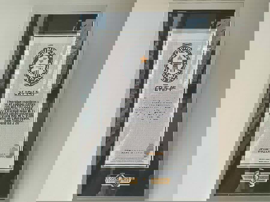 Doanh nhân Nguyễn Đình Tuấn Việt nhận Kỷ lục Guinness cho bộ sưu tập Cognac Doanh nhân Nguyễn Đình Tuấn Việt nhận Kỷ lục Guinness cho bộ sưu tập Cognac