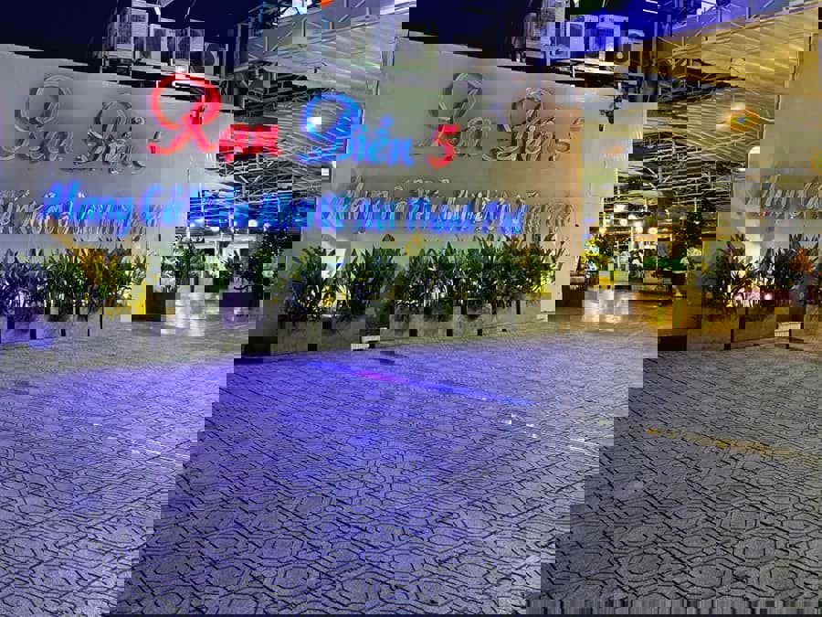 Nhà hàng miễn phí mang rượu vào - Rạn Biển TP.HCM Nhà hàng miễn phí mang rượu vào - Rạn Biển TP.HCM