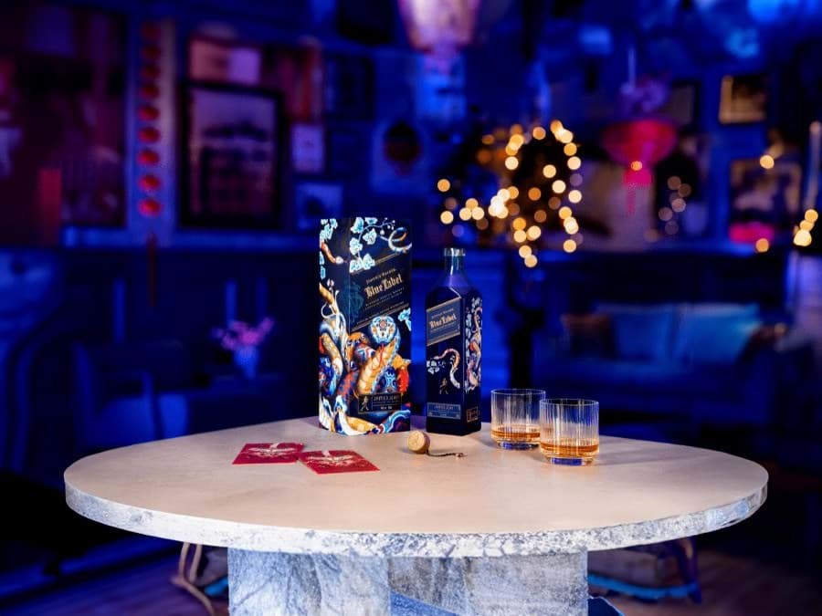 Johnnie Walker Lunar New Year Blue Label 2025 được phát hành 