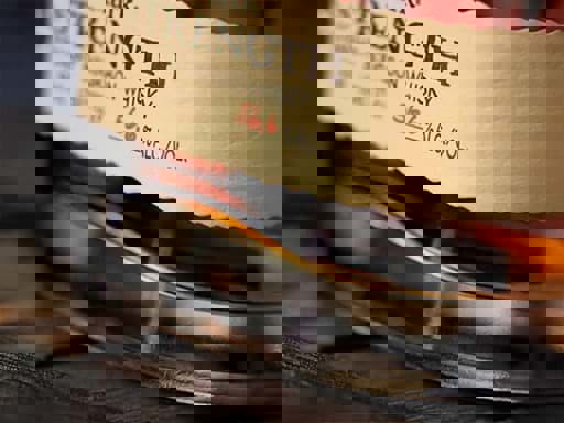 Thưởng thức rượu whisky ở nồng độ cồn cao 