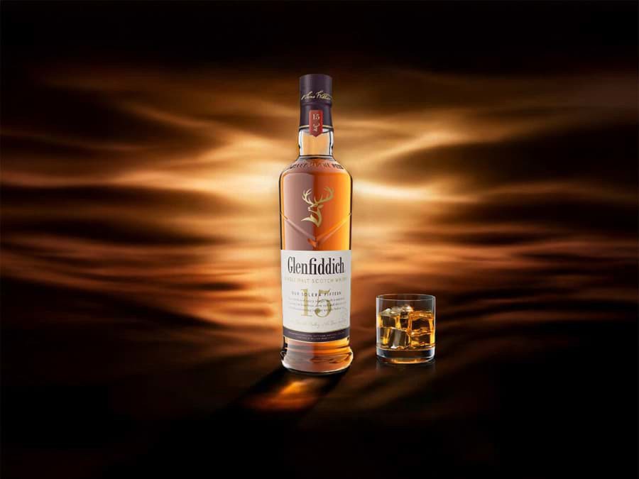 Lịch sử tiên phong trong sản xuất Single malt whisky của Glenfiddich Lịch sử tiên phong trong sản xuất Single malt whisky của Glenfiddich