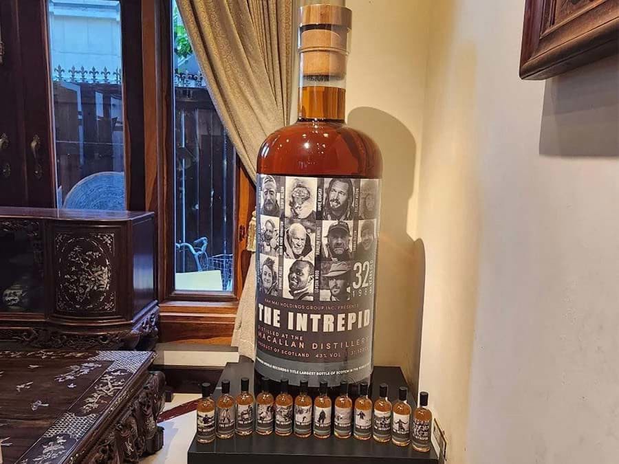 The Interpid Macallan 32 năm tuổi chính thức đạt thêm kỷ lục Chai Whisky giá trị nhất thế giới The Interpid Macallan 32 năm tuổi chính thức đạt thêm kỷ lục Chai Whisky giá trị nhất thế giới
