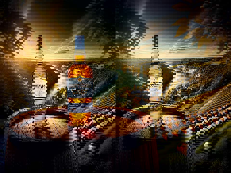 Chuyên gia giải đáp những câu hỏi thường gặp về rượu whisky Canada