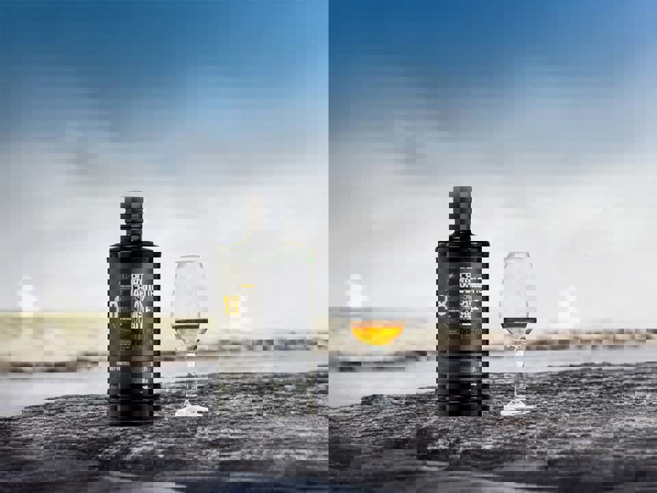 Port Charlotte 18 Year Old 2025 Edition được phát hành 