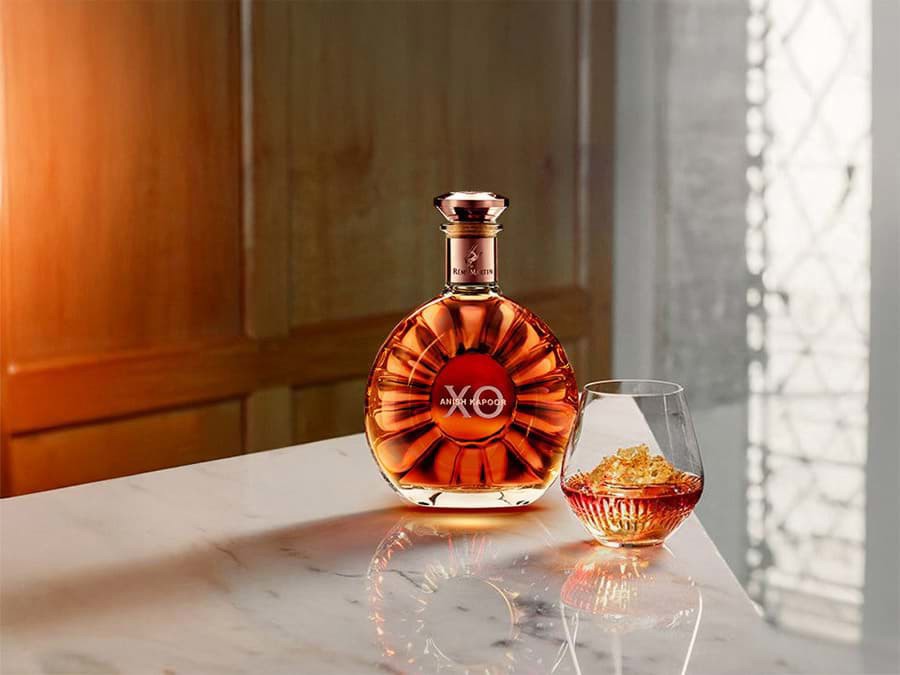 Remy Martin XO x Anish Kapoor được phát hành Remy Martin XO x Anish Kapoor được phát hành