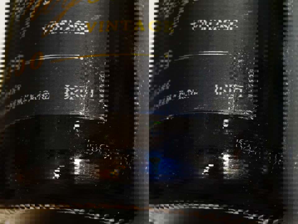 Lot number trên nhãn chai vang có nghĩa là gì?