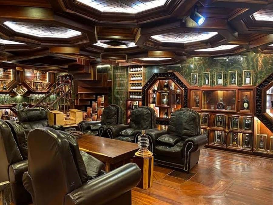 Câu chuyện về 5 nhà sưu tập whisky nổi tiếng