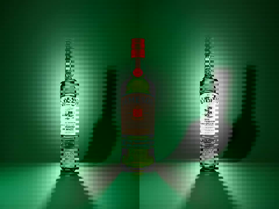 Top 10 thương hiệu rượu whisky bán chạy nhất năm 2024 