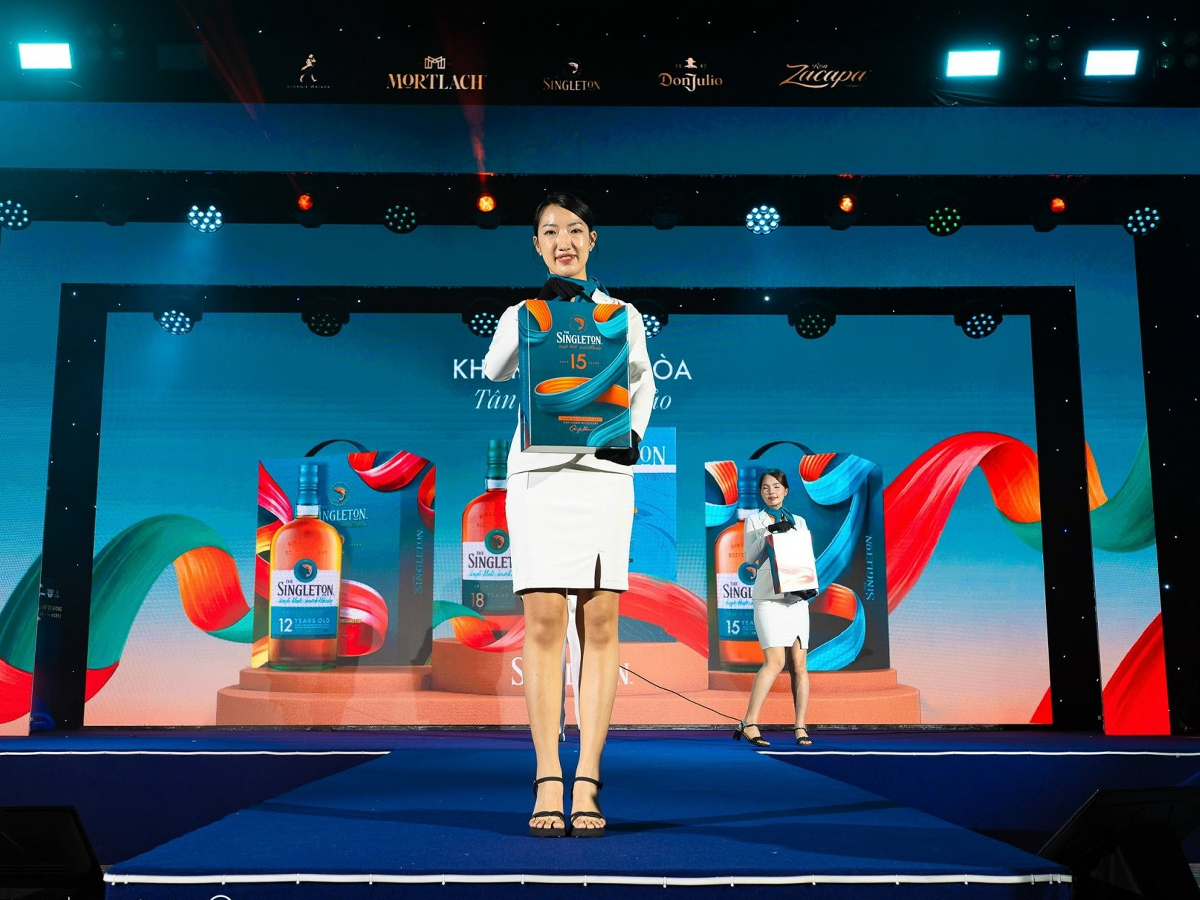 Singleton 15 hop qua tet 2026