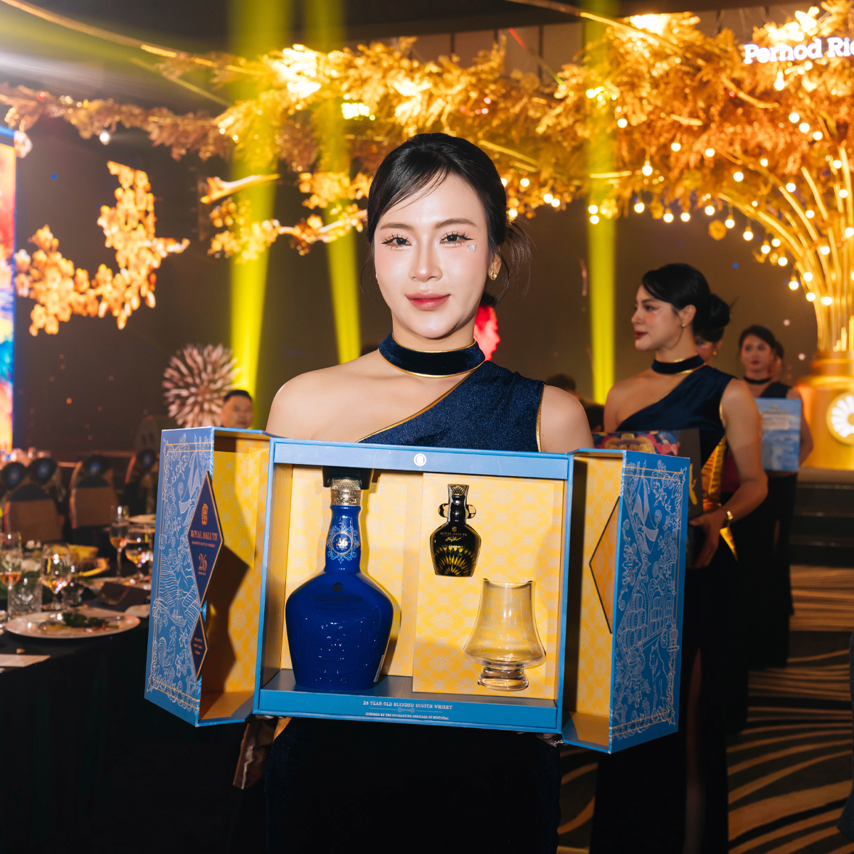 Chivas 26 hop qua tet binh ngo 2026