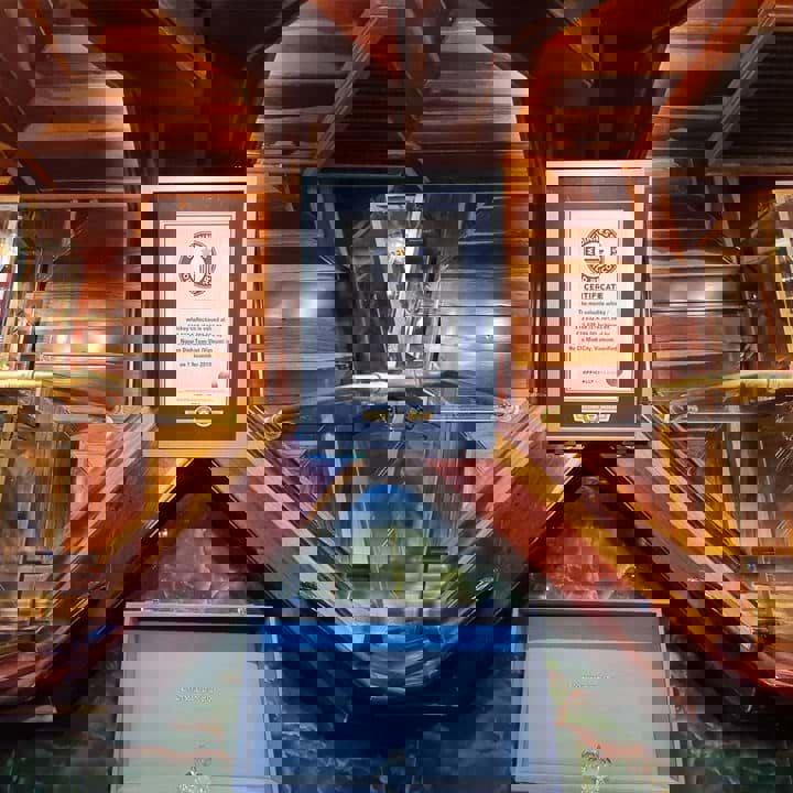 Doanh nhân Việt Nam sở hữu bộ sưu tập whisky quý giá & hiếm nhất thế giới.