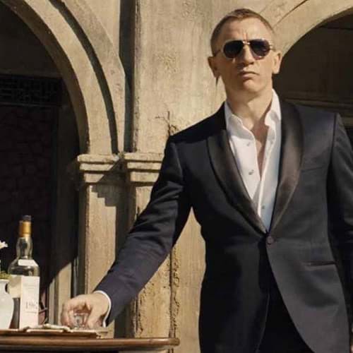 James Bond và whisky James Bond và whisky