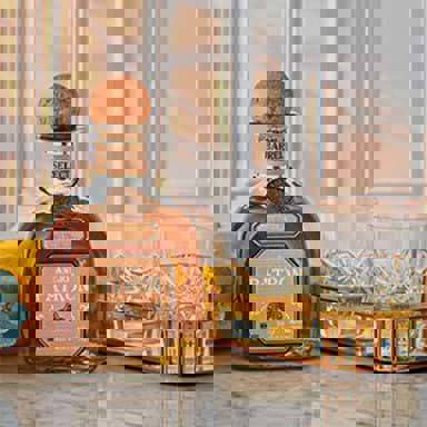 Patron hợp tác với Fortnum & Mason để cho phát hành rượu Tequila Anejo