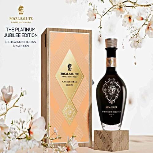 The Platinum Julibee - món quà dành tặng cho Nữ hoàng từ nhà Royal Salute 