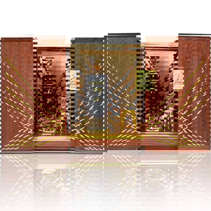 Glen Grant 72 năm của Gorden & Macphail được bán với mức giá kỷ lục