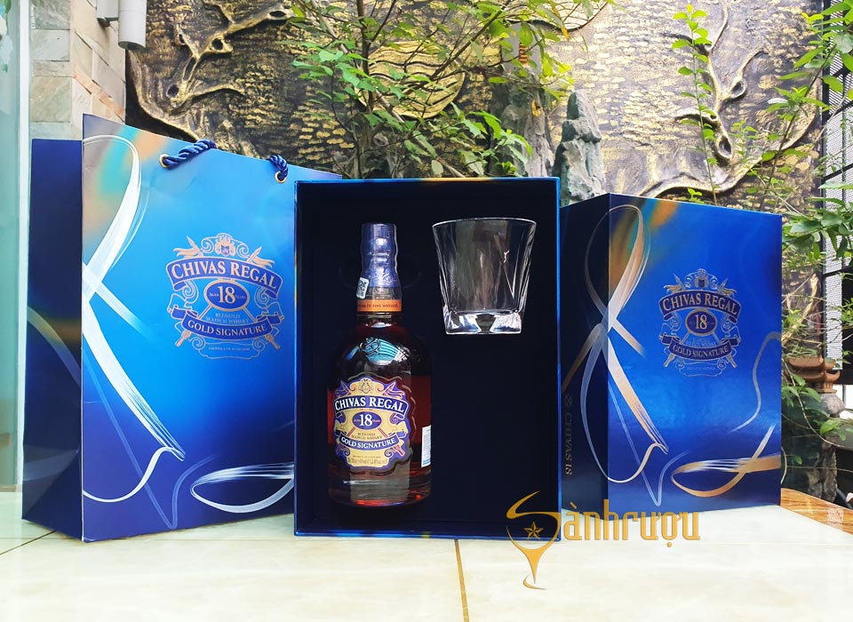 Chivas 18 hộp quà tết